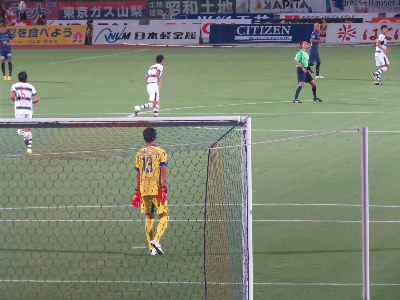 [甲府戦2015A]ゴールを守るエノタツさんの背中